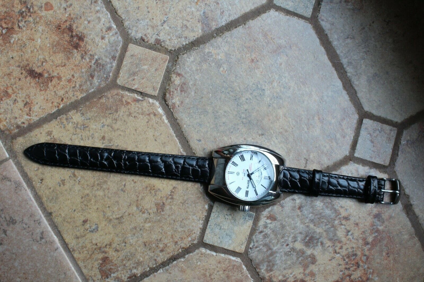 Russian Mechanical Automatic Wrist Watch Vostok Megapolis Prestige Rare 970025