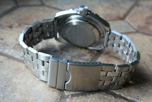 Load image into Gallery viewer, Russian Mechanical Automatic Wrist Watch VOSTOK AMPHIBIAN DIVER Custom 090367
