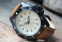 Load image into Gallery viewer, Vostok Komandirsky Russian Mechanical K-39 Military wristwatch 396779
