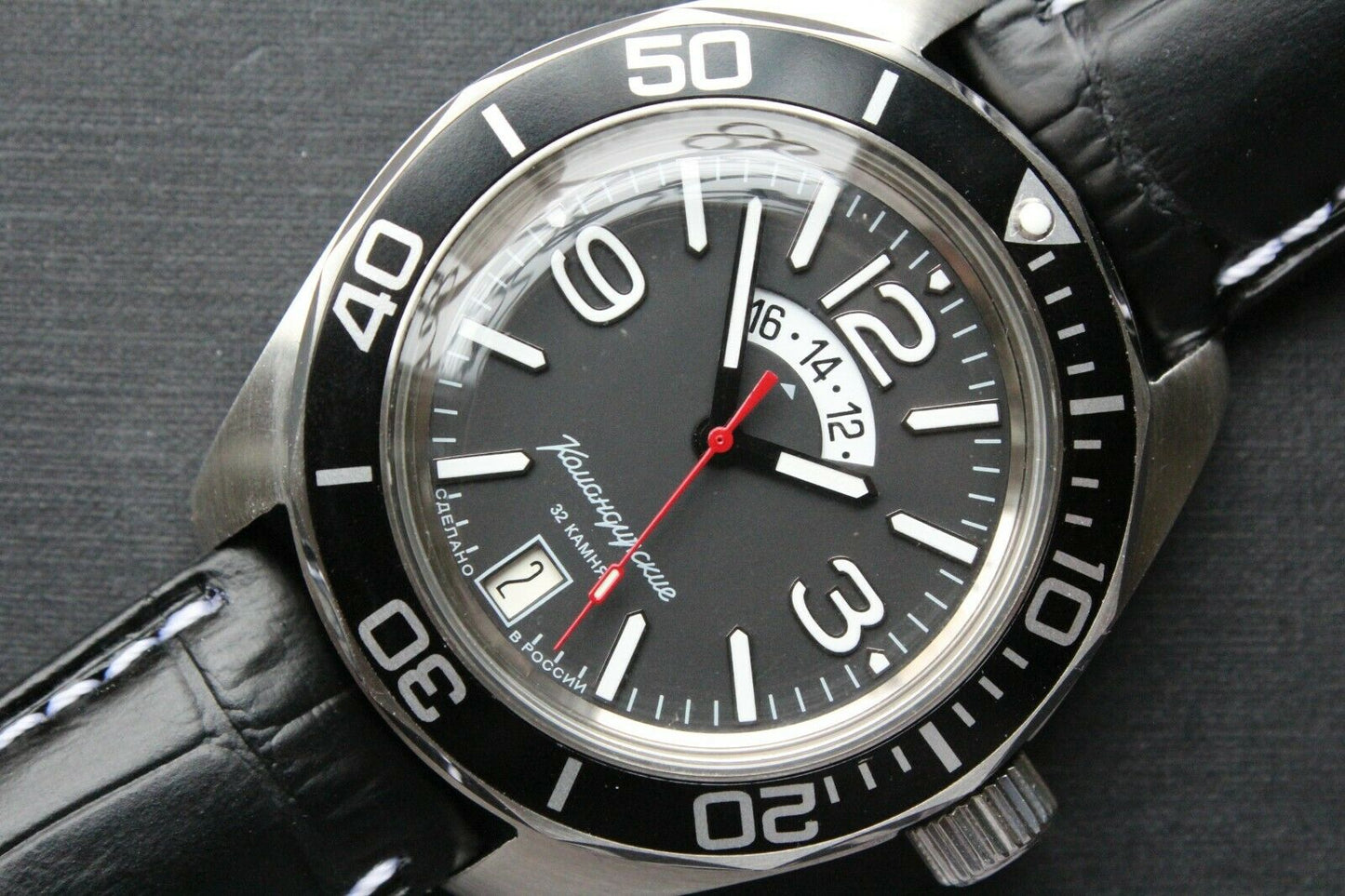 Vostok Komandirsky 030788 Russian Automatic Military Wrist Watch Day Night