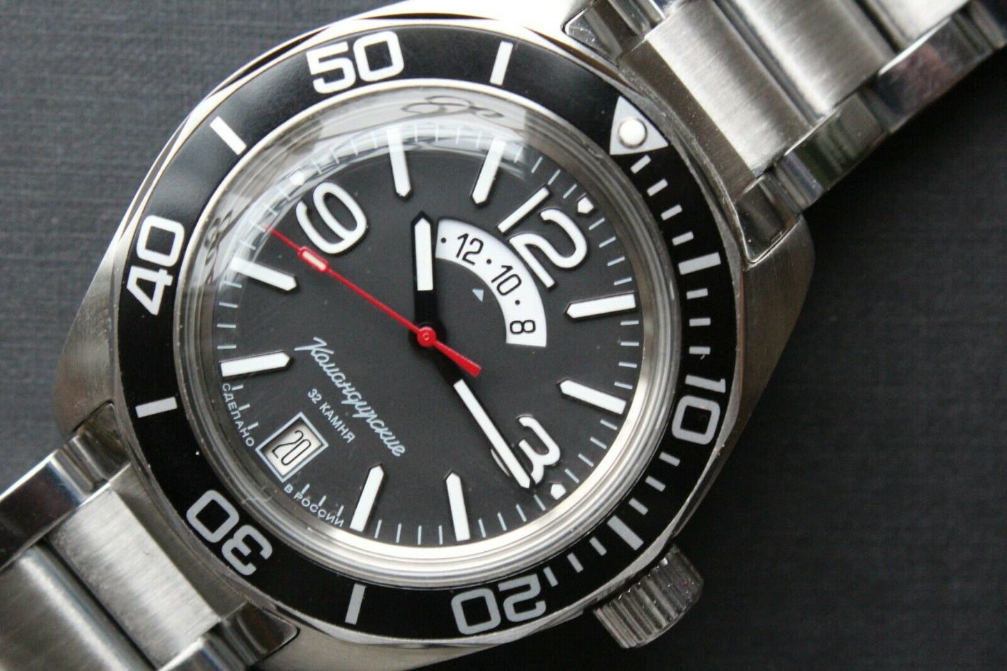 Vostok Komandirsky 030788B Russian Automatic Military Wrist Watch Day Night