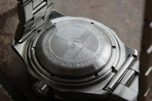 Load image into Gallery viewer, Russian Mechanical Automatic Wrist Watch VOSTOK Komandirsky K-35 350606
