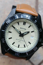 Load image into Gallery viewer, Vostok Komandirsky Russian Mechanical K-39 Military wristwatch 396779
