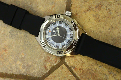 Russian Mechanical Automatic Wrist Watch VOSTOK AMPHIBIAN DIVER 670927