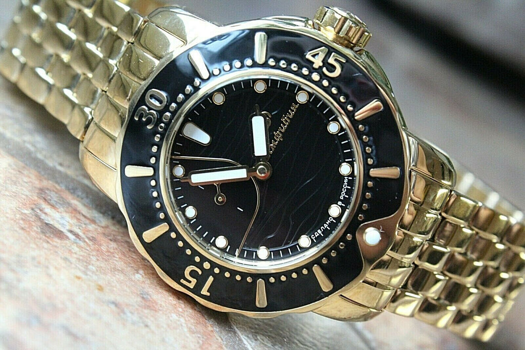 Vostok Amphibian 573594 Women's Mechanical Hand Winding Russian wrist watch