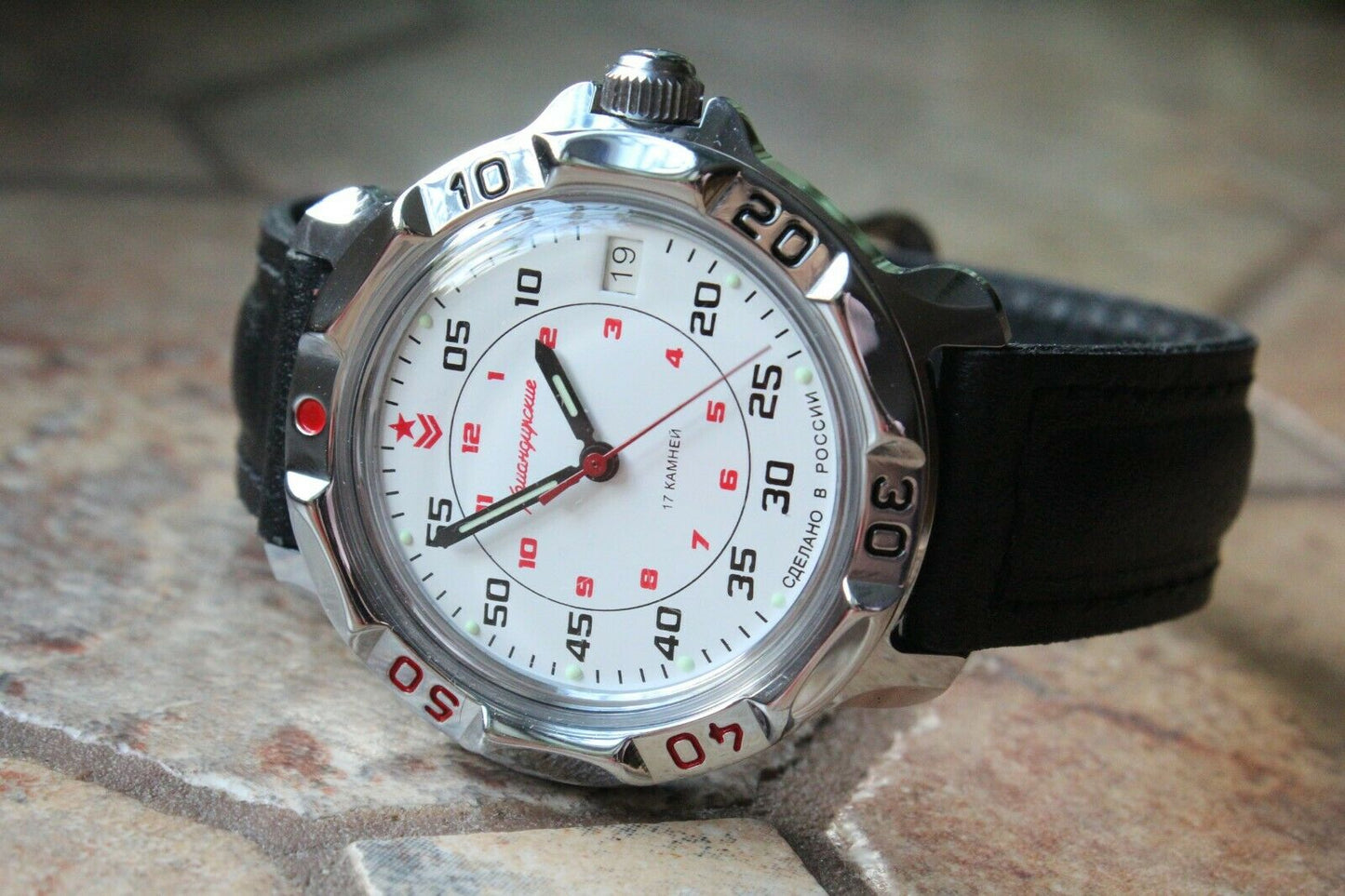 Vostok Komandirsky Russian Mechanical Military Wrist Watch Red Star 811171