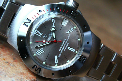 Vostok Amphibian Mechanical Auto Russian diver wrist watch 060284