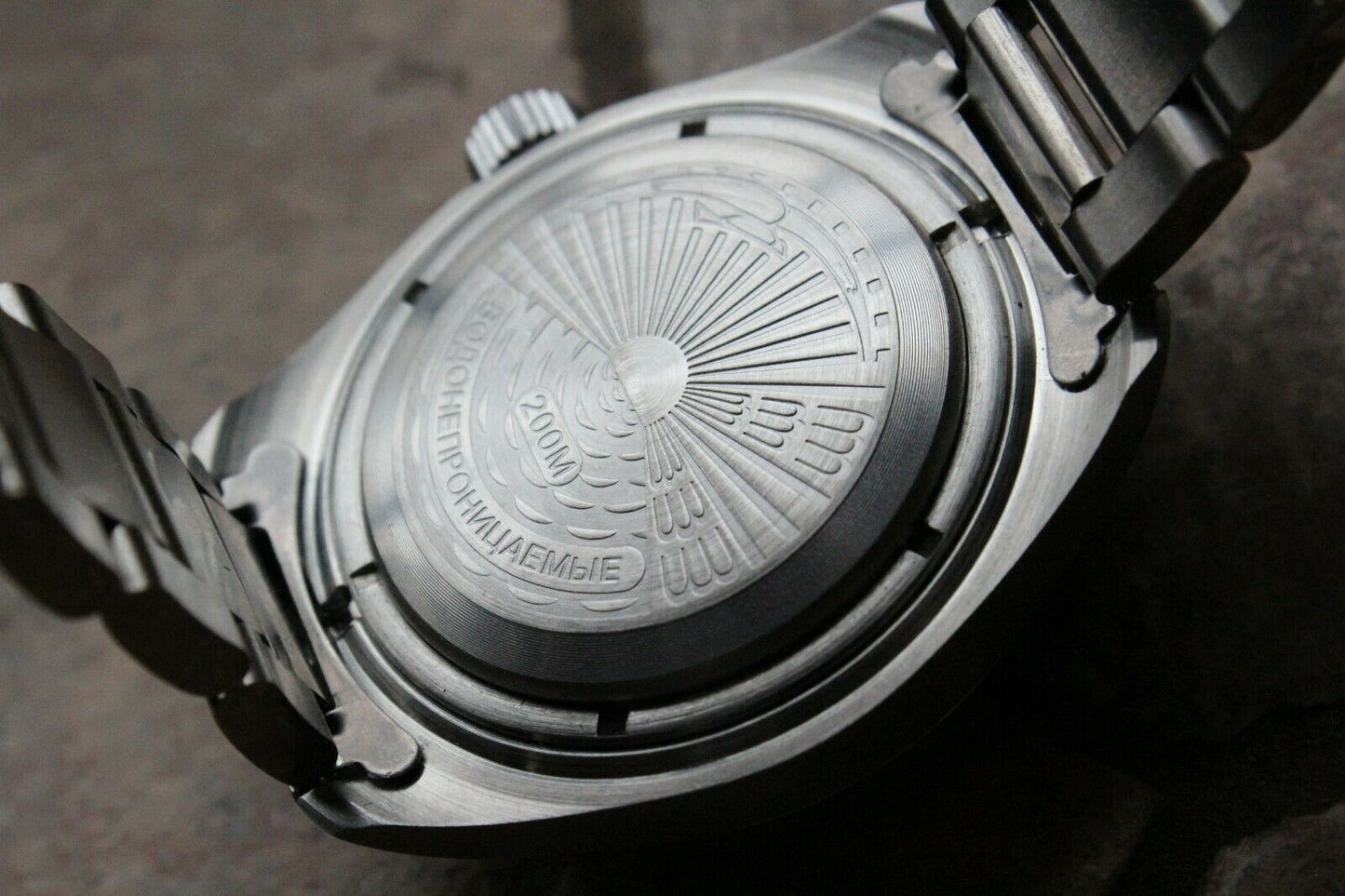Vostok Komandirsky 030789B Russian Automatic Military Wrist Watch Day Night