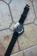 Load image into Gallery viewer, Russian Mechanical Automatic Wrist Watch VOSTOK AMPHIBIAN DIVER 120657
