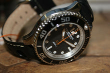 Load image into Gallery viewer, Vostok Amphibian Reef Russian wrist watch 080495
