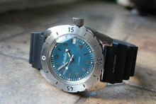 Load image into Gallery viewer, Russian Automatic Wrist Watch VOSTOK AMPHIBIAN DIVER Rubber Band 150367-R1
