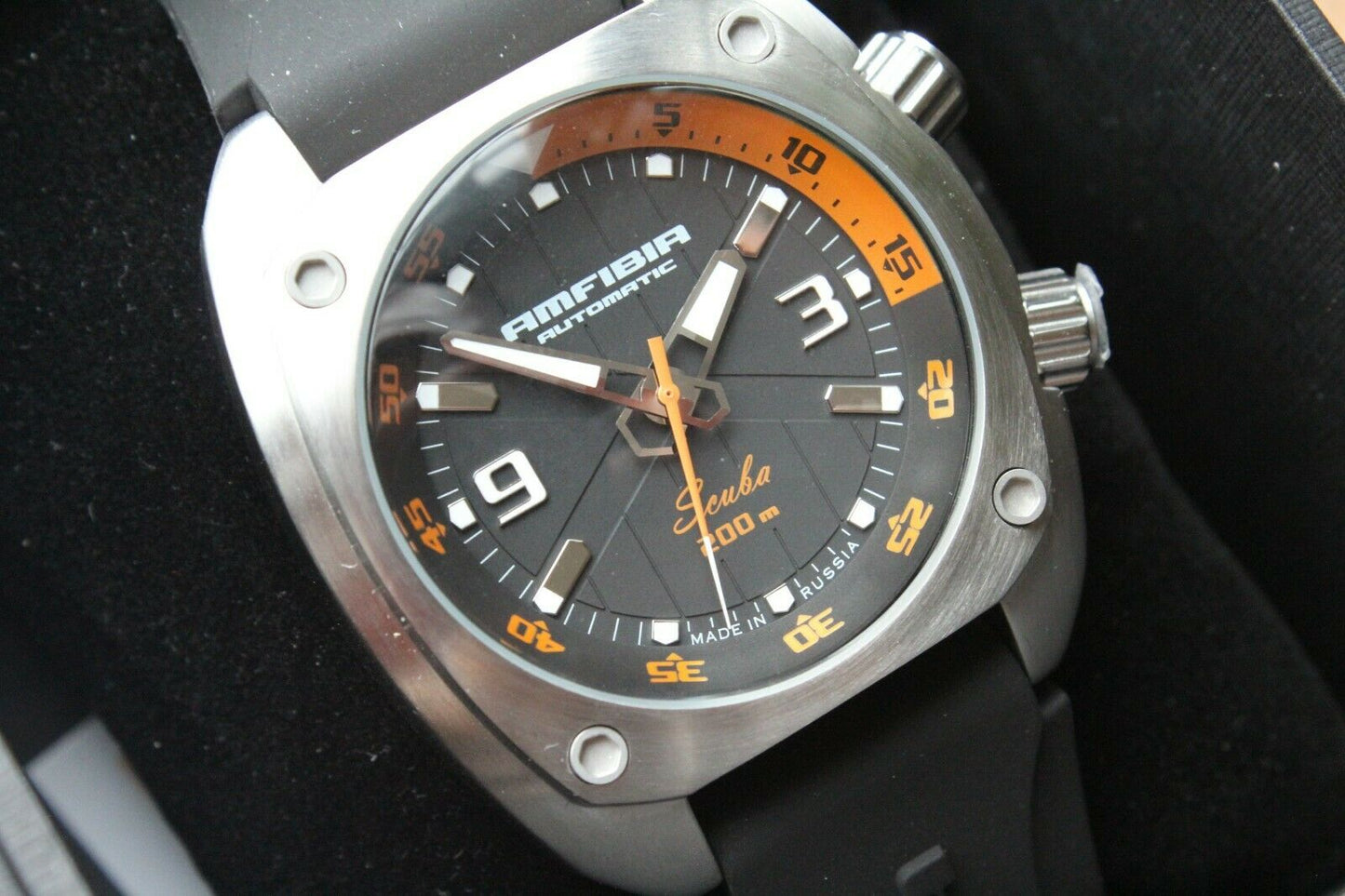 Vostok Amphibian Scuba Russian wrist watch 070798
