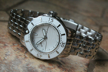 Vostok Amphibian 570597 Women's Mechanical Hand Winding Russian wrist watch