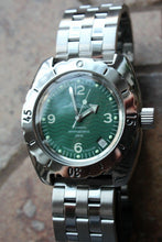 Load image into Gallery viewer, Russian Mechanical Automatic Wrist Watch VOSTOK AMPHIBIAN DIVER 150348
