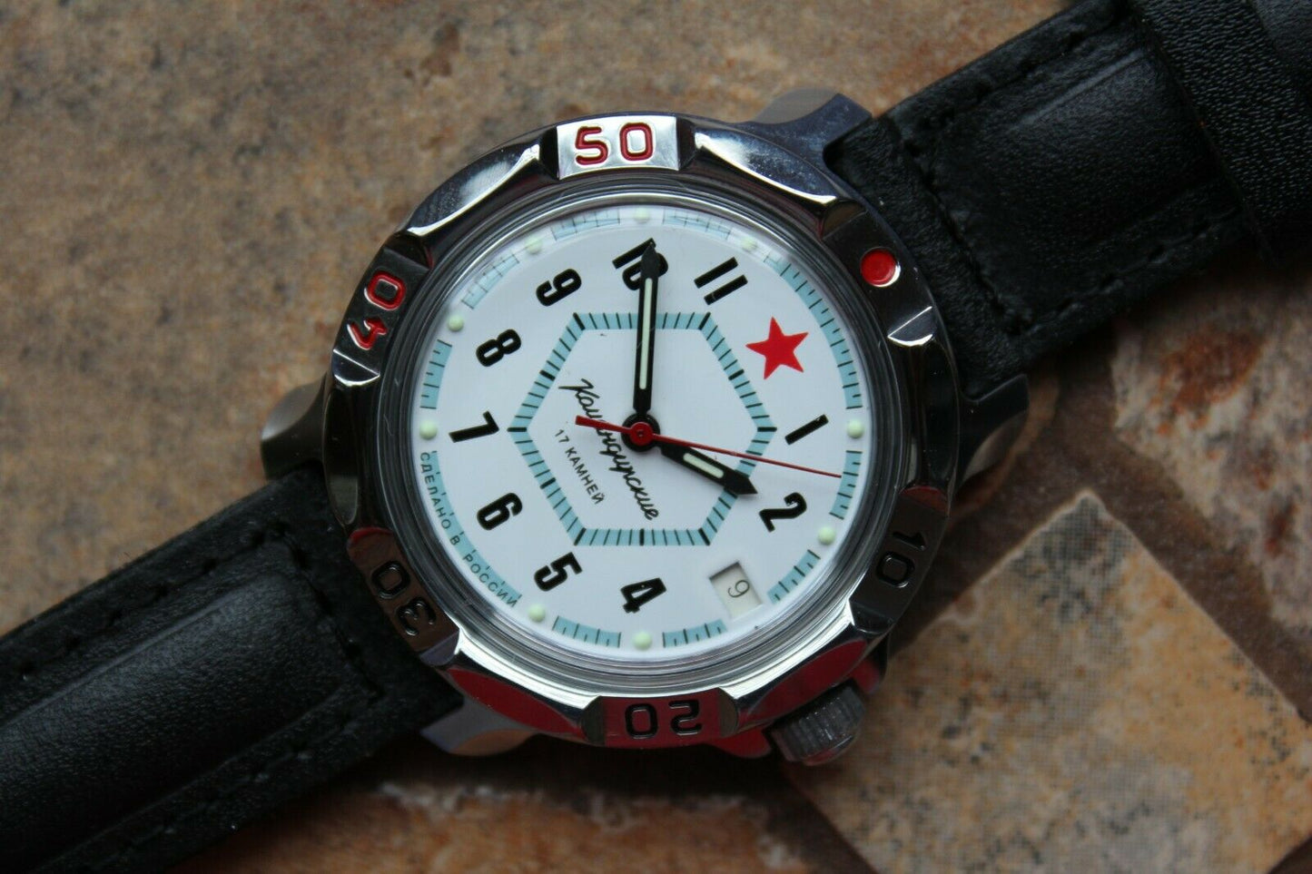 Vostok Komandirsky Mechanical Russian Military Wrist Watch Red Star 811719