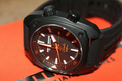 Vostok Amphibian Scuba Russian Mechabical Automatic wrist watch 076800