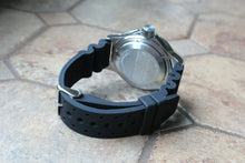 Load image into Gallery viewer, Russian Mechanical Automatic Wrist Watch VOSTOK AMPHIBIAN DIVER 120695
