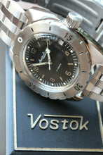 Load image into Gallery viewer, Russian Mechanical Automatic Wrist Watch VOSTOK AMPHIBIAN DIVER 150366
