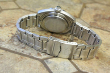 Load image into Gallery viewer, Russian Mechanical Automatic Wrist Watch VOSTOK AMPHIBIAN DIVER 090661
