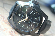 Load image into Gallery viewer, Vostok Komandirsky Russian Mechanical K-39 Military wristwatch 396778
