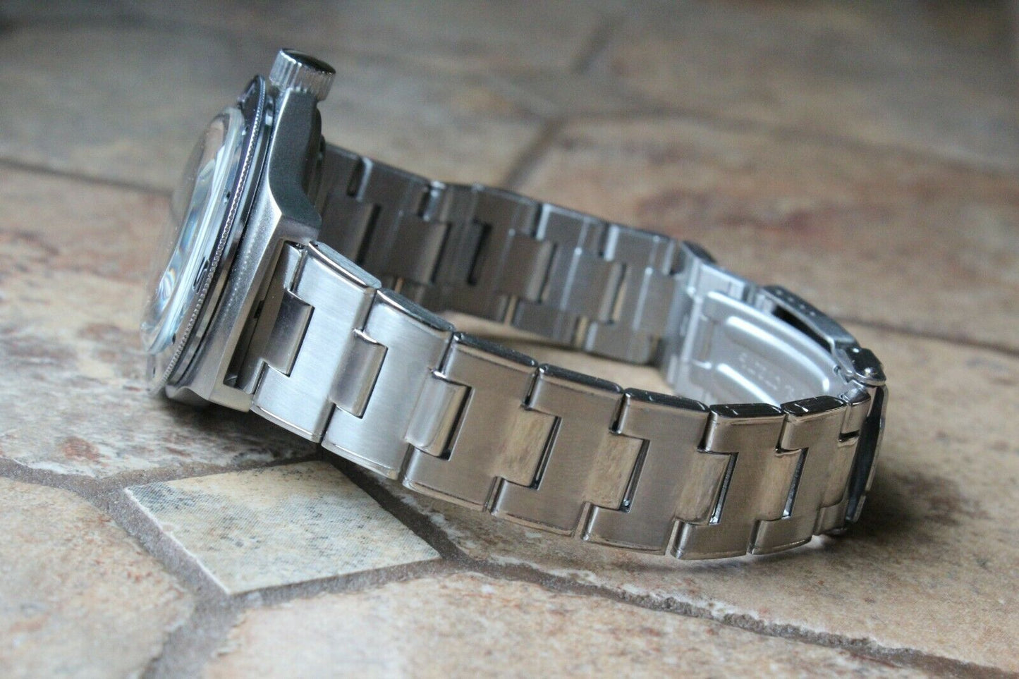 Vostok Amphibian Mechanical Automatic Russian diver wrist watch 060487