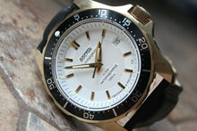 Load image into Gallery viewer, Vostok Komandirsky Russian Mechanical K-39 Military wristwatch 393780
