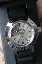 Load image into Gallery viewer, Russian Mechanical Automatic Wrist Watch VOSTOK AMPHIBIAN DIVER 120849
