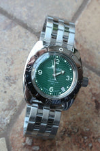 Load image into Gallery viewer, Russian Mechanical Automatic Wrist Watch VOSTOK AMPHIBIAN DIVER 150348
