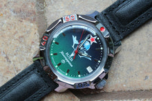 Load image into Gallery viewer, Vostok Komandirskie Mechanical Military Russian wrist watch VDV Airborne 811021
