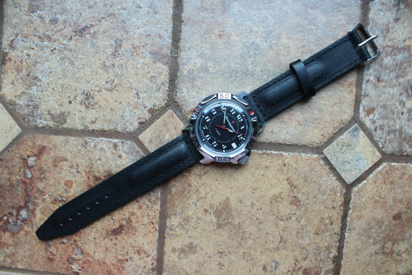 Vostok Komandirsky Russian Mechanical Military Wrist Watch Red Star 811186