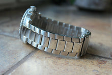 Load image into Gallery viewer, Vostok Amphibian Red Sea Russian wrist watch 040690
