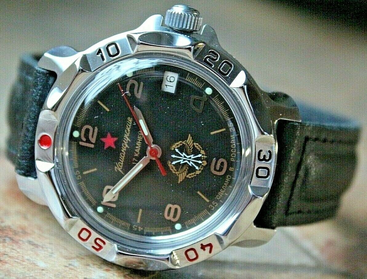 Vostok Komandirskie Mechanical Military Russian wrist watch Red Star 811296
