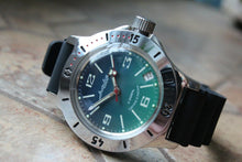 Load image into Gallery viewer, Russian Mechanical Automatic Wrist Watch VOSTOK AMPHIBIAN DIVER 120848
