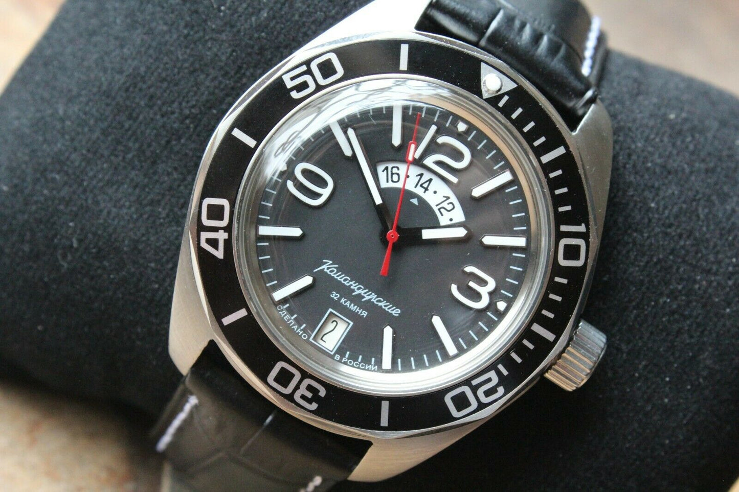 Vostok Komandirsky 030788 Russian Automatic Military Wrist Watch Day Night