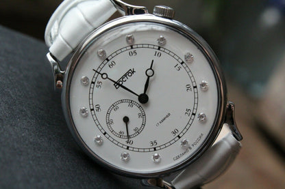 Vostok Women's Russian Mechanical Hand Winding Wrist watch 581593
