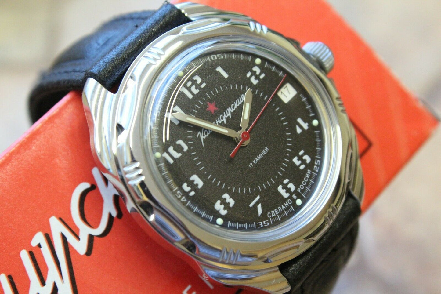 Vostok Komandirsky 211186 Classic Russian Mechanical Military Wrist Watch