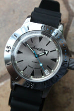 Load image into Gallery viewer, Russian Mechanical Automatic Wrist Watch VOSTOK AMPHIBIAN DIVER 120849
