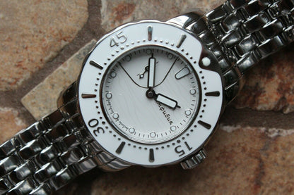 Vostok Amphibian 570597 Women's Mechanical Hand Winding Russian wrist watch