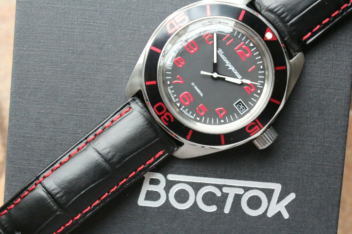 Vostok Komandirsky 030786 Russian Mechanical Automatic Military Wrist Watch Red