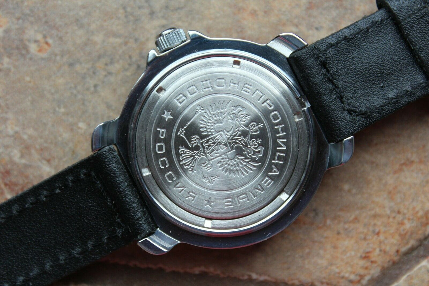 Vostok Komandirsky Mechanical Russian Military Wrist Watch Red Star 811719