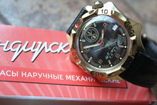 Load image into Gallery viewer, Vostok Komandirsky Russian Military Wrist Watch # 539771 NEW
