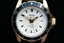 Load image into Gallery viewer, Vostok Komandirsky Russian Mechanical K-39 Military wristwatch 393780
