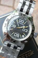 Load image into Gallery viewer, Russian Mechanical Automatic Wrist Watch VOSTOK AMPHIBIAN DIVER 100842
