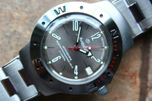 Load image into Gallery viewer, Vostok Amphibian Mechanical Auto Russian diver wrist watch 060284
