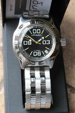 Load image into Gallery viewer, Russian Mechanical Automatic Wrist Watch VOSTOK AMPHIBIAN DIVER 100842
