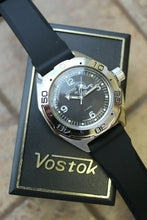 Load image into Gallery viewer, Russian Mechanical Automatic Wrist Watch VOSTOK AMPHIBIAN DIVER 670919
