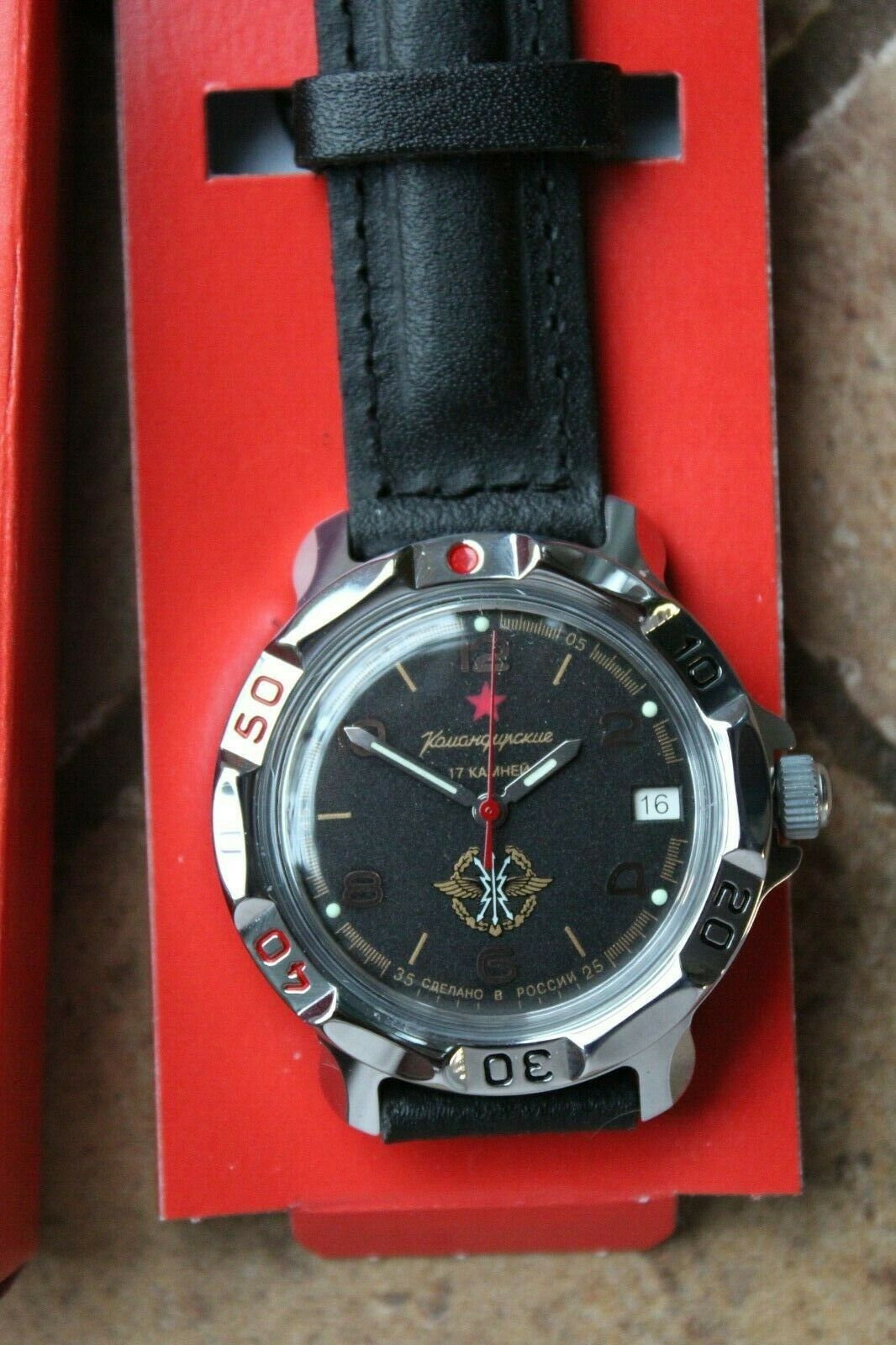 Vostok Komandirskie Mechanical Military Russian wrist watch Red Star 811296