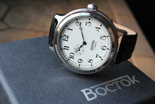 Load image into Gallery viewer, Vostok Komandirsky Auto Russian K-43 Retro wristwatches # 550946 New
