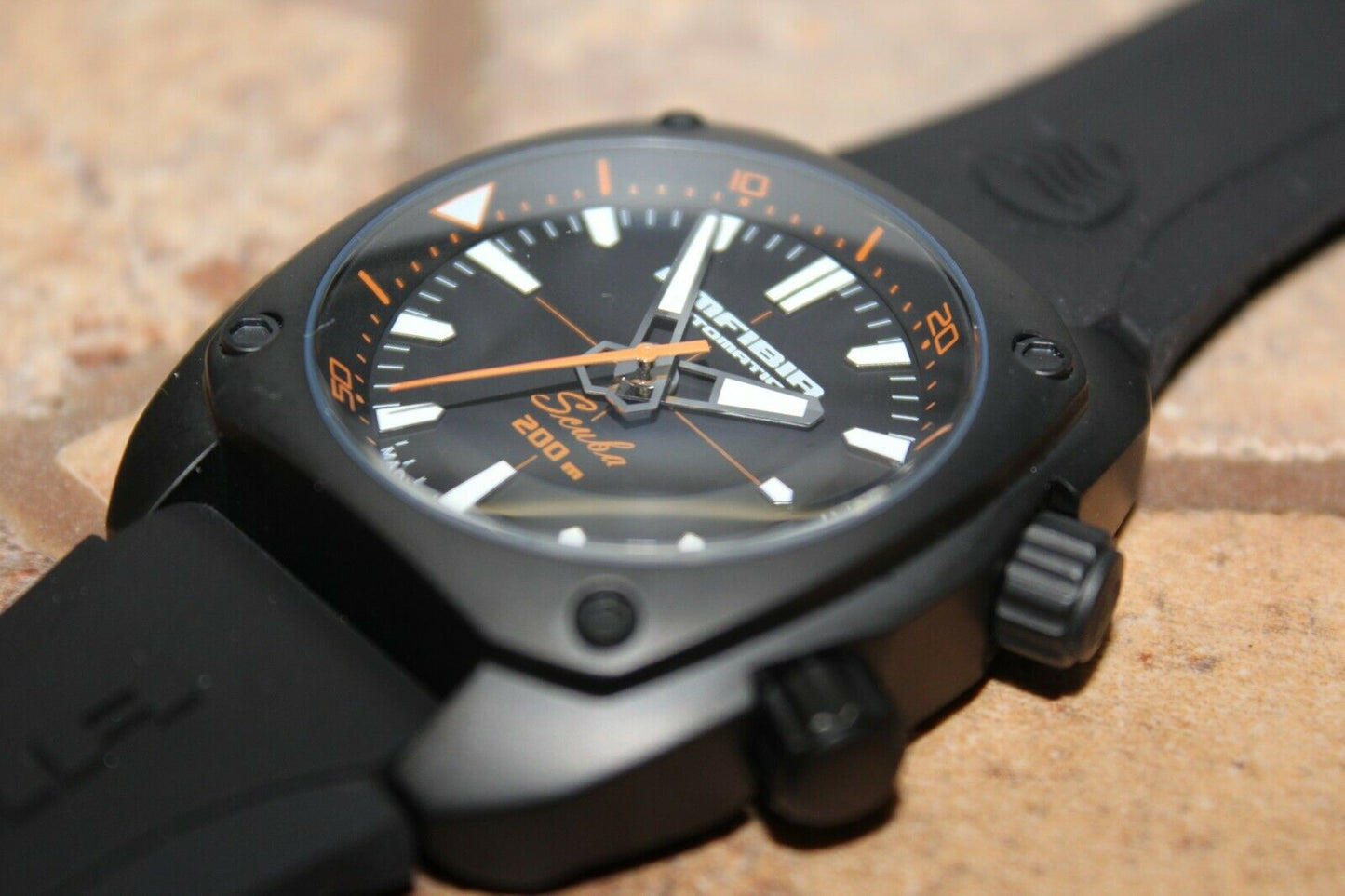 Vostok Amphibian Scuba Russian Mechabical Automatic wrist watch 076800
