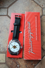 Load image into Gallery viewer, Vostok Komandirsky Russian Military Wrist Watch # 211829 NEW
